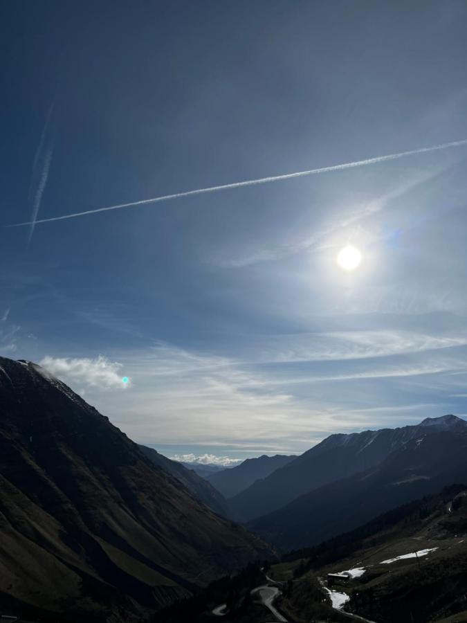 Ski Piau Engaly 50 M Des Pistes De Ski Et Du Coeur De Station 阿拉纽埃 外观 照片