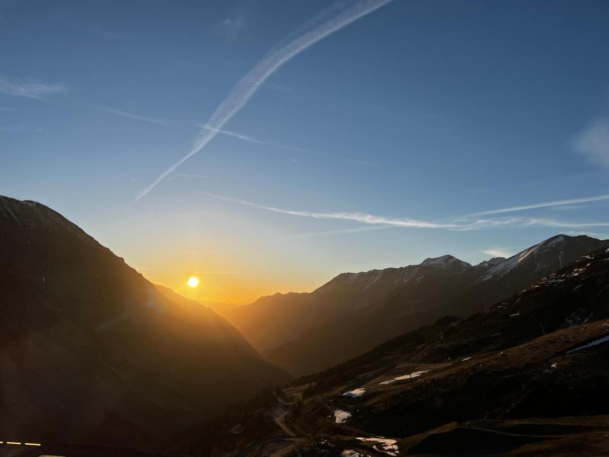 Ski Piau Engaly 50 M Des Pistes De Ski Et Du Coeur De Station 阿拉纽埃 外观 照片